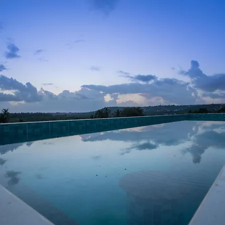Elivaas 1 Bhk With Jacuzzi & Lift - Kamerios Brisa